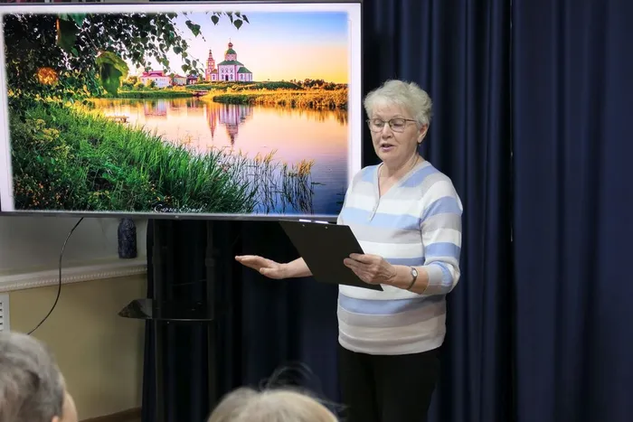 Чтец - Людмила Докучаева